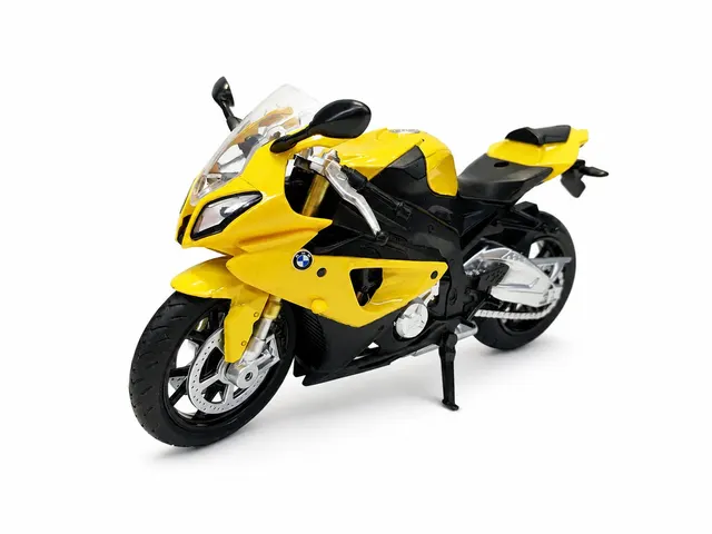 Motocykl MSZ 1/12 BMW S1000 RR żółty
