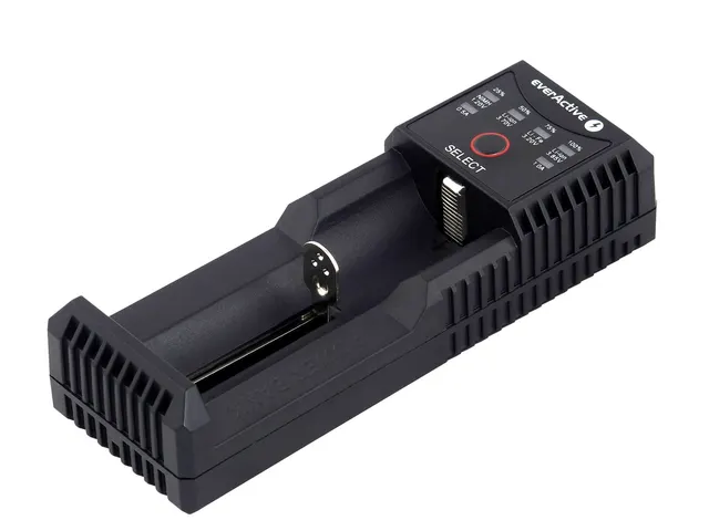Ładowarka do akumulatorków cylindrycznych Li-ion oraz Ni-MH everActive UC-100C z funkcją Power Bank