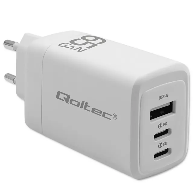 Ładowarka sieciowa Qoltec 65W GaN, 5-20V, 3-3.35A, 2xUSB-C PD, 1xUSB QC 3.0, Biała