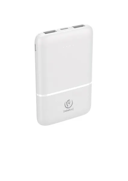 Powerbank P5 (5 000mAh 10W), moc wyjściowa 10W zapewnia szybkie i stabilne ładowanie kompatybilnych urządzeń, jednoczesne ładowanie 3 urządzeń