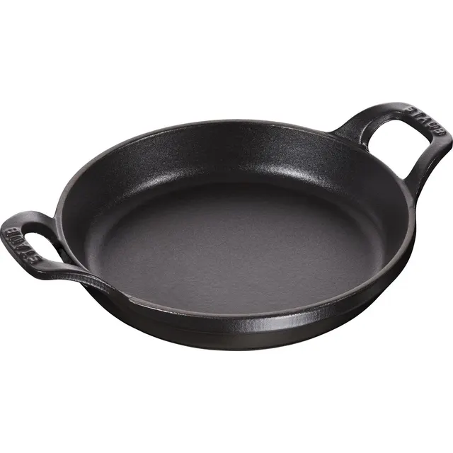 Okrągłe naczynie do pieczenia i zapiekania Staub - Czarny 750 ml