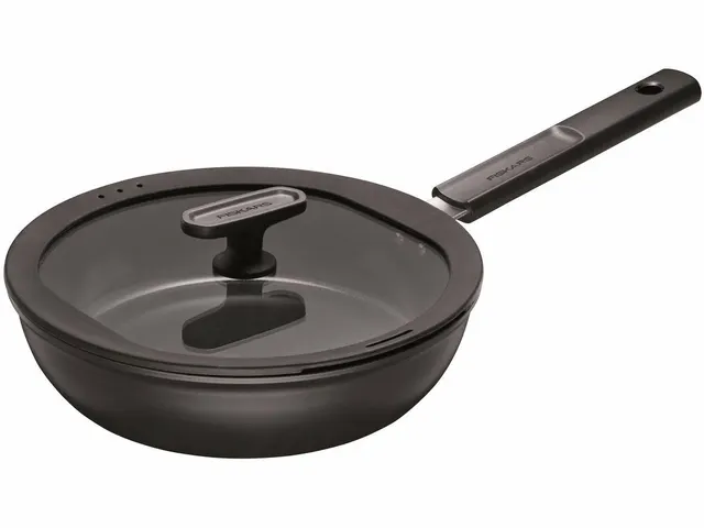 Patelnia szefa kuchni 26 cm (2 8 L) z powłoką nieprzywierającą i z pokrywką Hard Face