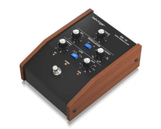 Behringer BM-11M FILTR DOLNOPRZEPUSTOWY Efekt gitarowy