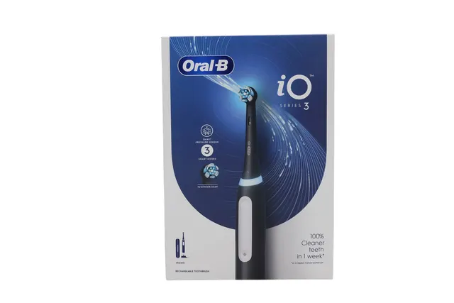Oral-B Electric Toothbrush, iO3 Series, Rechargeable