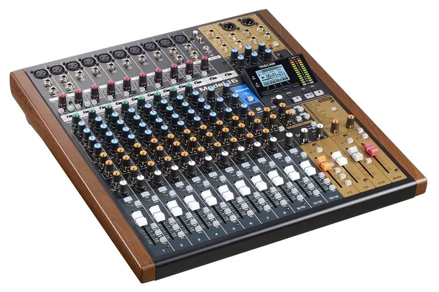 Tascam Model 16 - 14-kanałowy mikser analogowy z 16-ścieżkowym cyfrowym rejestratorem