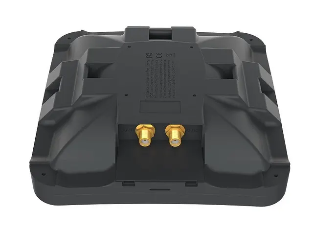 Antena MikroTik MTAO-LTE-5D-SQ 5dBi LTE złącza SMA