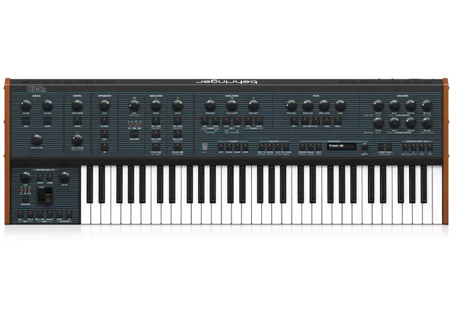Behringer UB-Xa - analogowy 16-głosowy syntezator polifoniczny