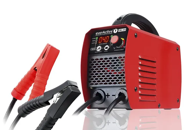 EVERACTIVE PROSTOWNIK SAMOCHODOWY Z ROZRUCHEM INWERTEROWY DO AKUMULATORA12V/24V CBC40