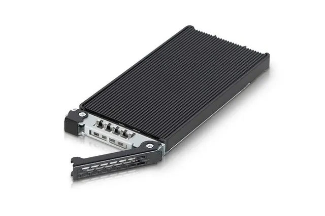 Icy Dock MB834TP-B obudowa do dysków twardych Obudowa SSD Aluminium Czarny 2.5