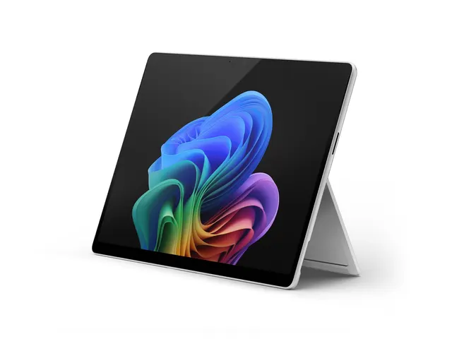 Microsoft Surface Pro 11 Platin [DE/AT] X Plus/LCD/256GB/16GB Win11 Pro+++ Qualcomm CPU