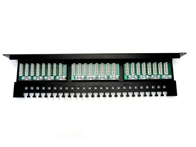 Patch-panel 19 DIGITUS DN-91524U-EC 24xRJ45 U/UTP k.5e 1U czarny prow.