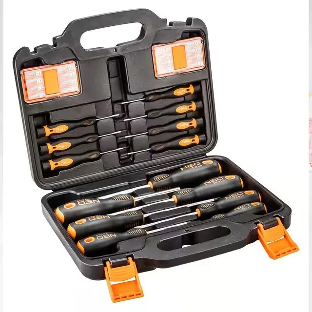 NEO TOOLS Zestaw wkrętaków i końcówek wkrętakowych 30 szt.