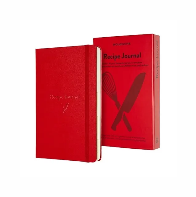 Moleskine Czerwony notatnik Passions to elegancki 400 stron przepiśnik w twardej oprawie i etui który dzięki dedykowanemu układowi stron oraz naklejkom pozwala na profesjonalne archiwizowanie rodzinnych przepisów dla przyszłych pokoleń.