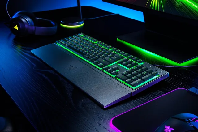 Razer Ornata V3 X - US klawiatura Gaming USB Czarny