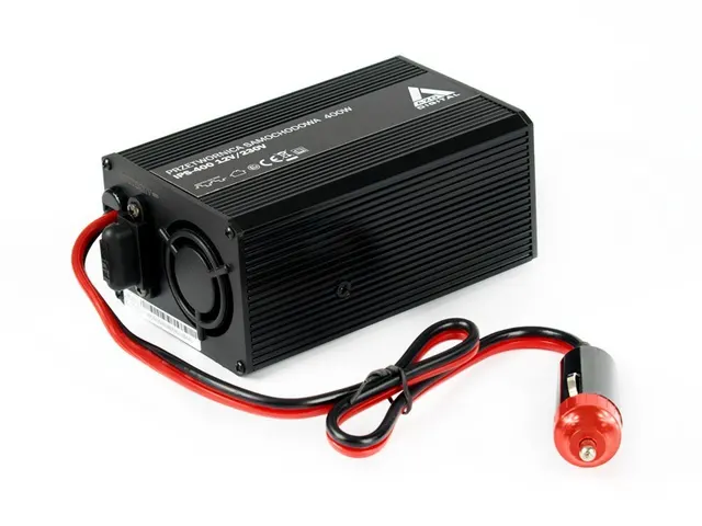 Samochodowa przetwornica napięcia 12 VDC / 230 VAC IPS-400 400W