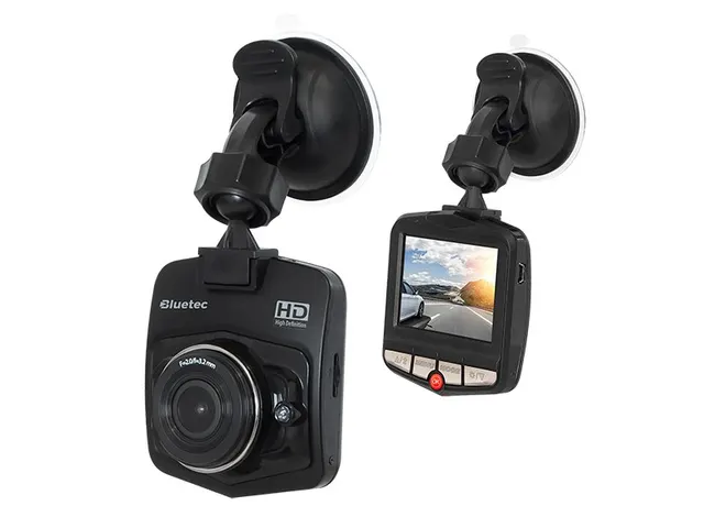 Rejestrator jazdy BLOW DVR F270 78-556# (1920 x 1080; 2 4 ; miniUSB)