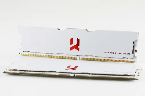 Goodram IRDM PRO moduł pamięci 16 GB 2 x 8 GB DDR4 288-pin DIMM, Crimson White, 16 GB (2x8 GB), CL18